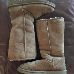 UGGS tall chestnut